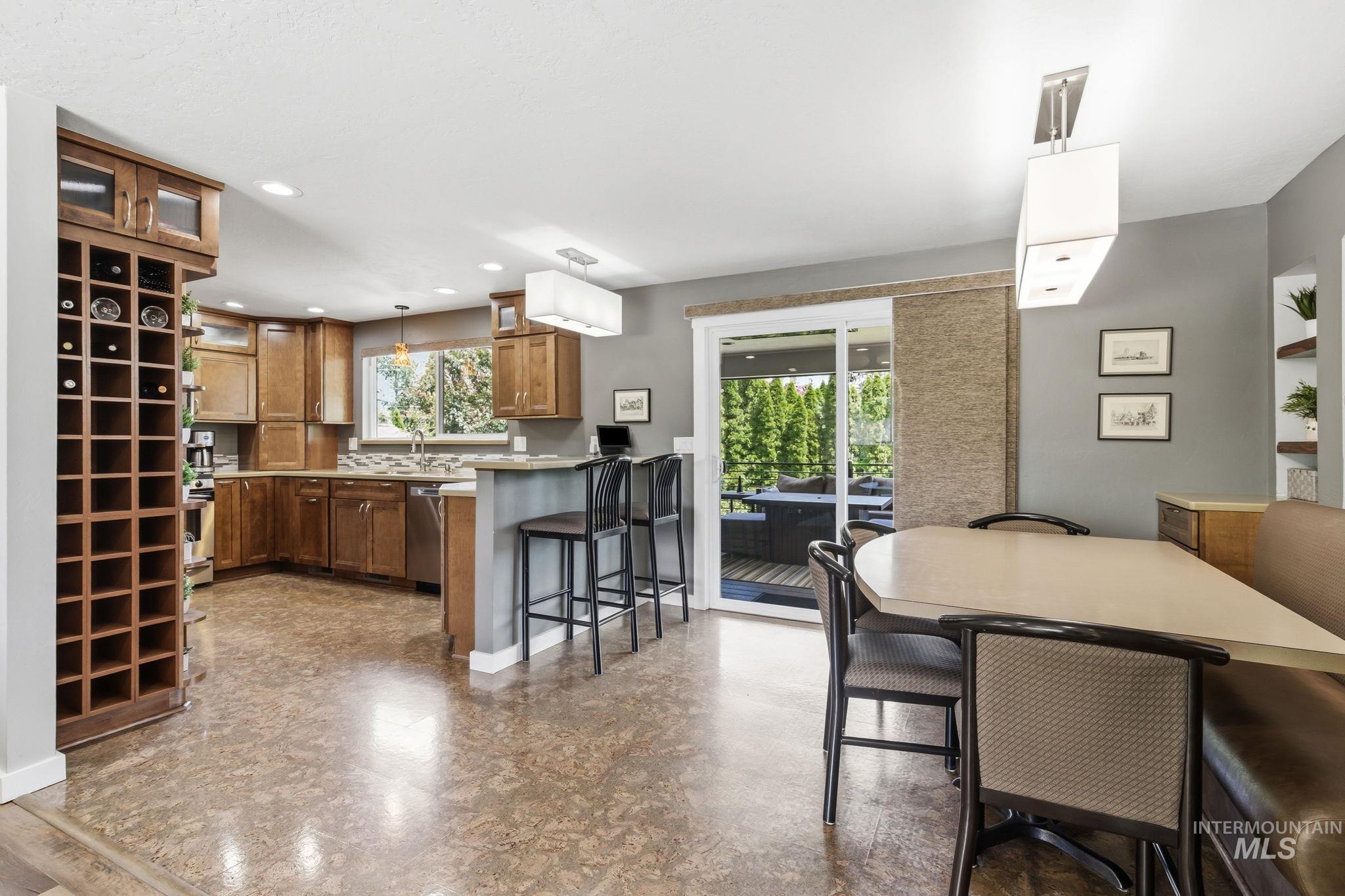 7475 W Cherrywood Dr, Boise, Idaho 83704, 5 Bedrooms, 4 Bathrooms, Residential For Sale, Price $825,000,MLS 98989810