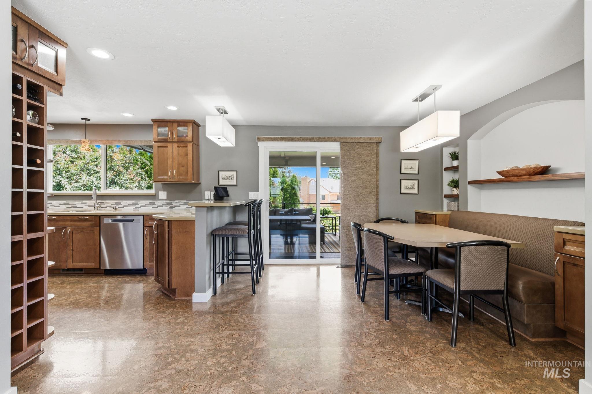 7475 W Cherrywood Dr, Boise, Idaho 83704, 5 Bedrooms, 4 Bathrooms, Residential For Sale, Price $825,000,MLS 98989810