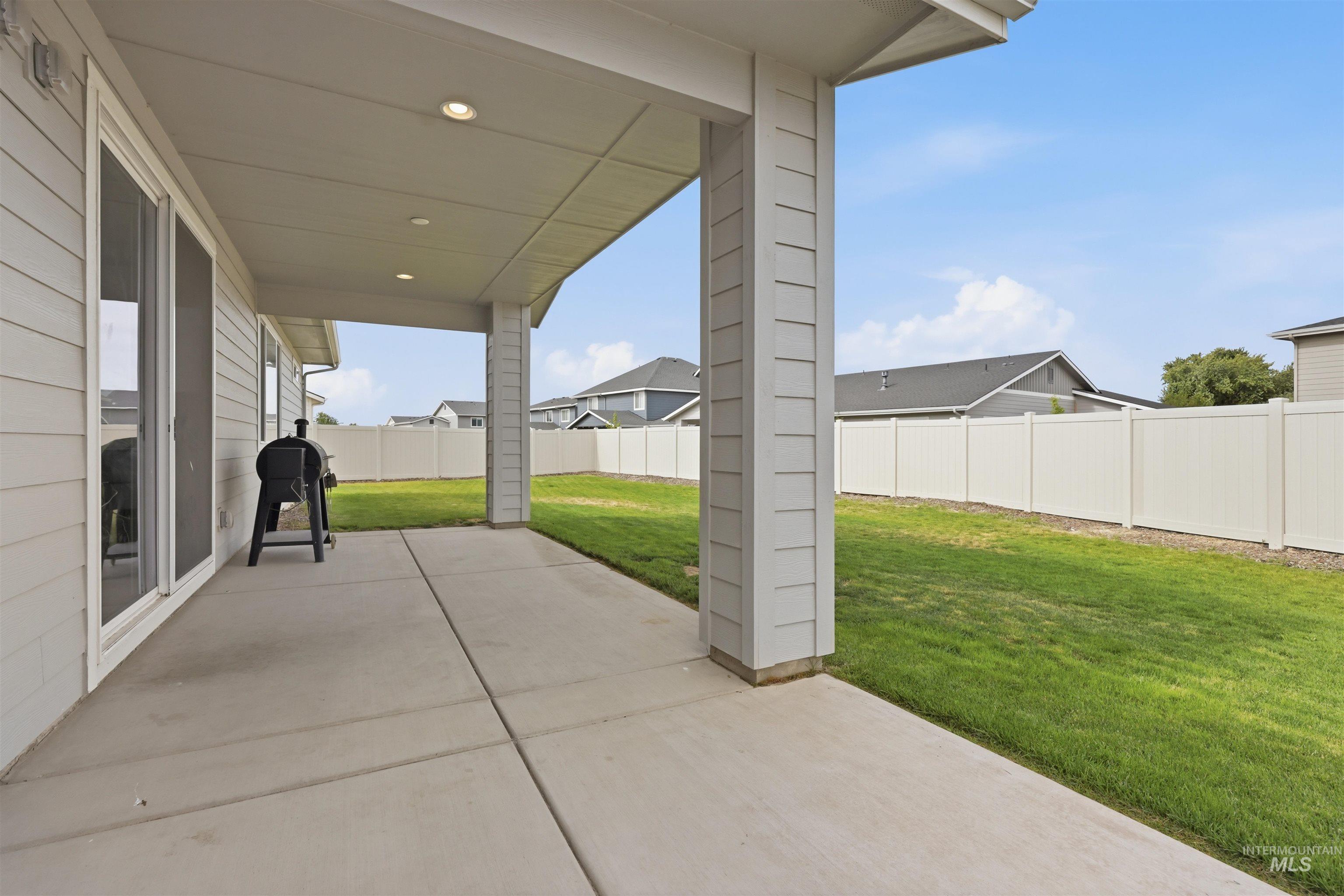 17643 N Pass City Pl., Nampa, Idaho 83687, 3 Bedrooms, 2.5 Bathrooms, Residential For Sale, Price $750,000,MLS 98989814