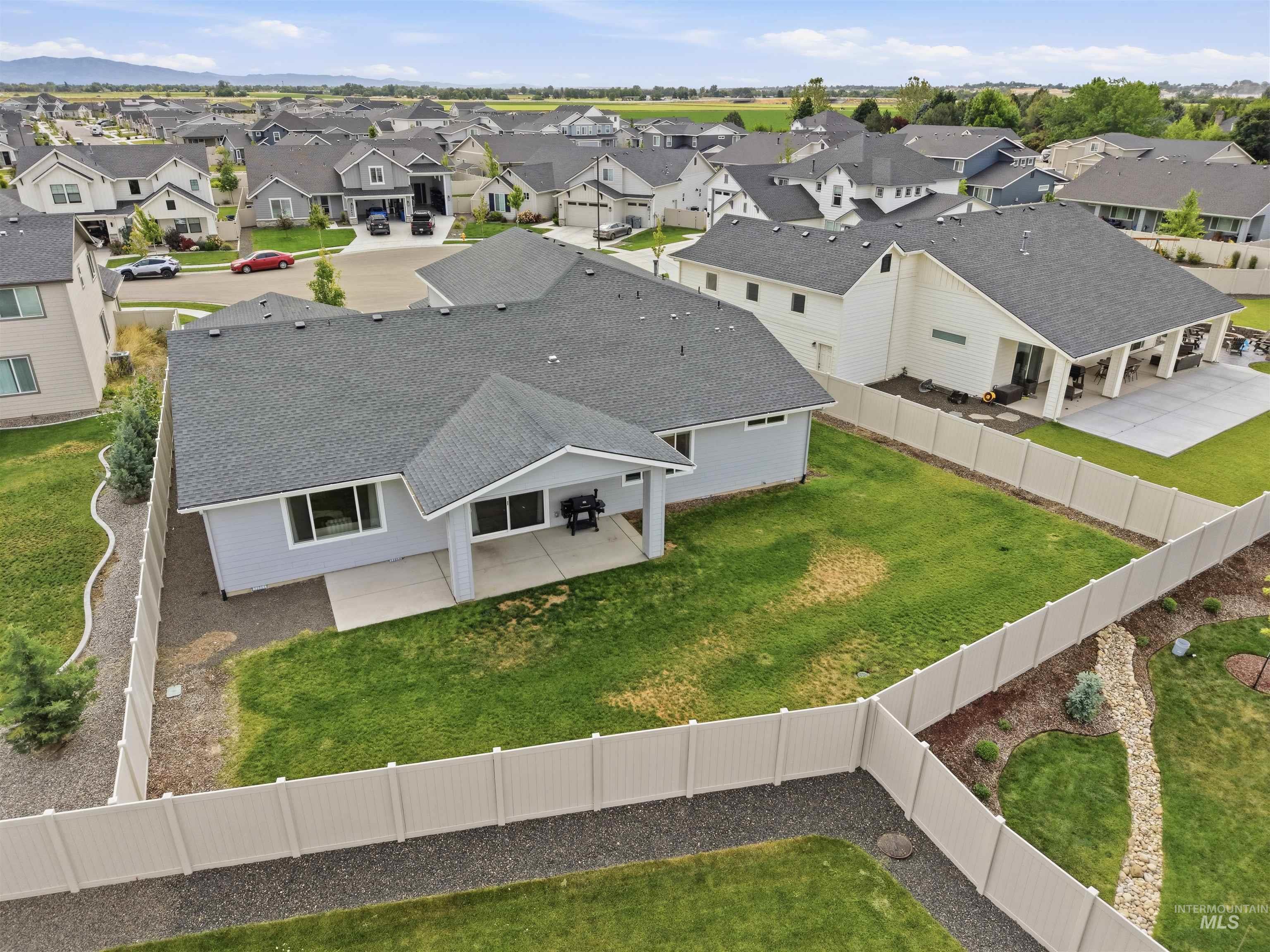 17643 N Pass City Pl., Nampa, Idaho 83687, 3 Bedrooms, 2.5 Bathrooms, Residential For Sale, Price $750,000,MLS 98989814