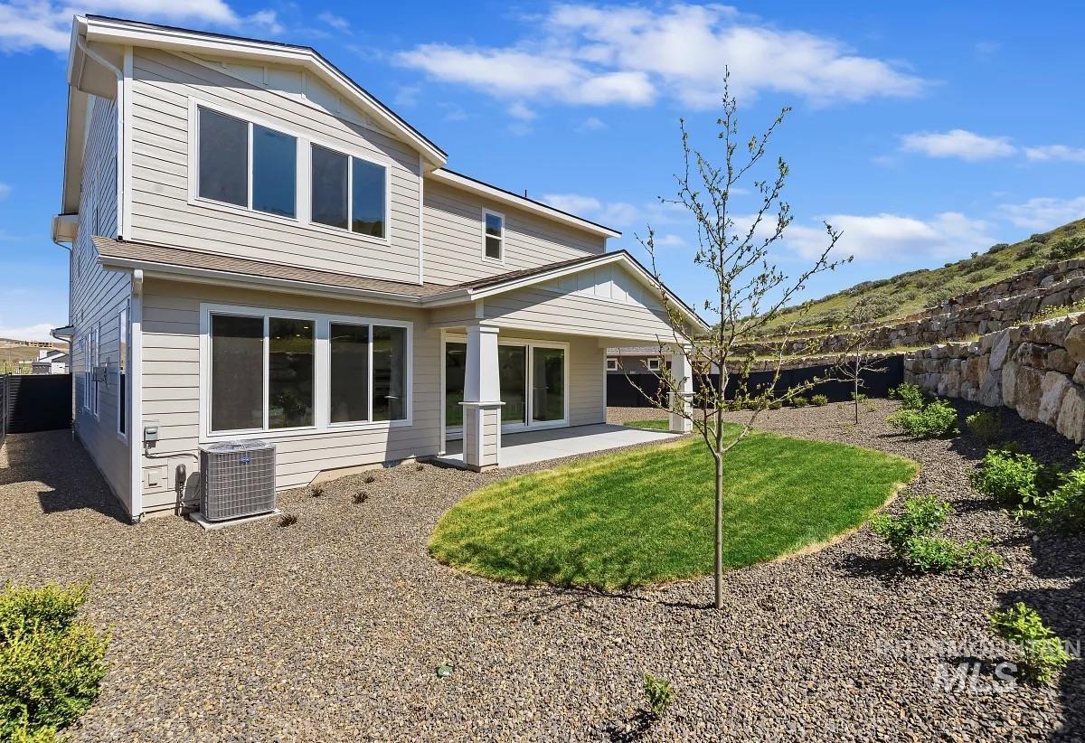 5765 W Oxton St, Eagle, Idaho 83616-1386, 4 Bedrooms, 4 Bathrooms, Residential For Sale, Price $851,415,MLS 98989816