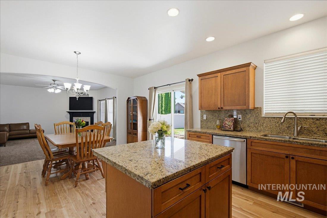 3053 E Calabria Dr, Meridian, Idaho 83642, 4 Bedrooms, 2.5 Bathrooms, Residential For Sale, Price $564,900,MLS 98989818