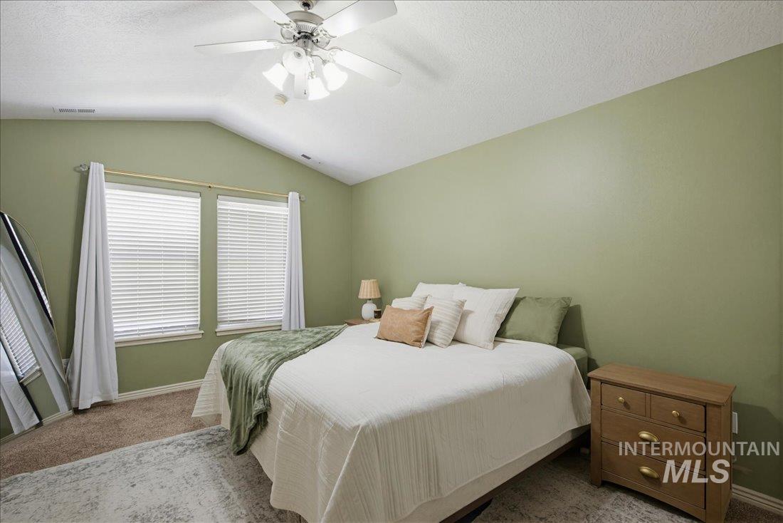 3053 E Calabria Dr, Meridian, Idaho 83642, 4 Bedrooms, 2.5 Bathrooms, Residential For Sale, Price $564,900,MLS 98989818