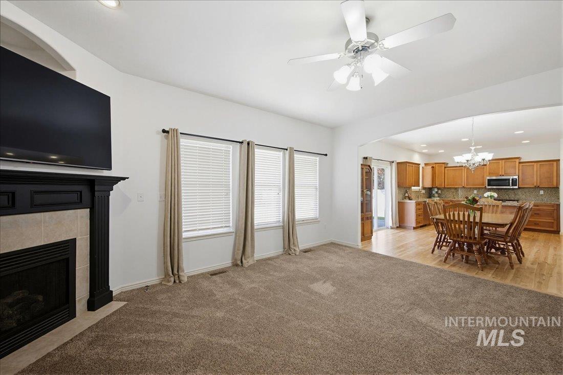 3053 E Calabria Dr, Meridian, Idaho 83642, 4 Bedrooms, 2.5 Bathrooms, Residential For Sale, Price $564,900,MLS 98989818