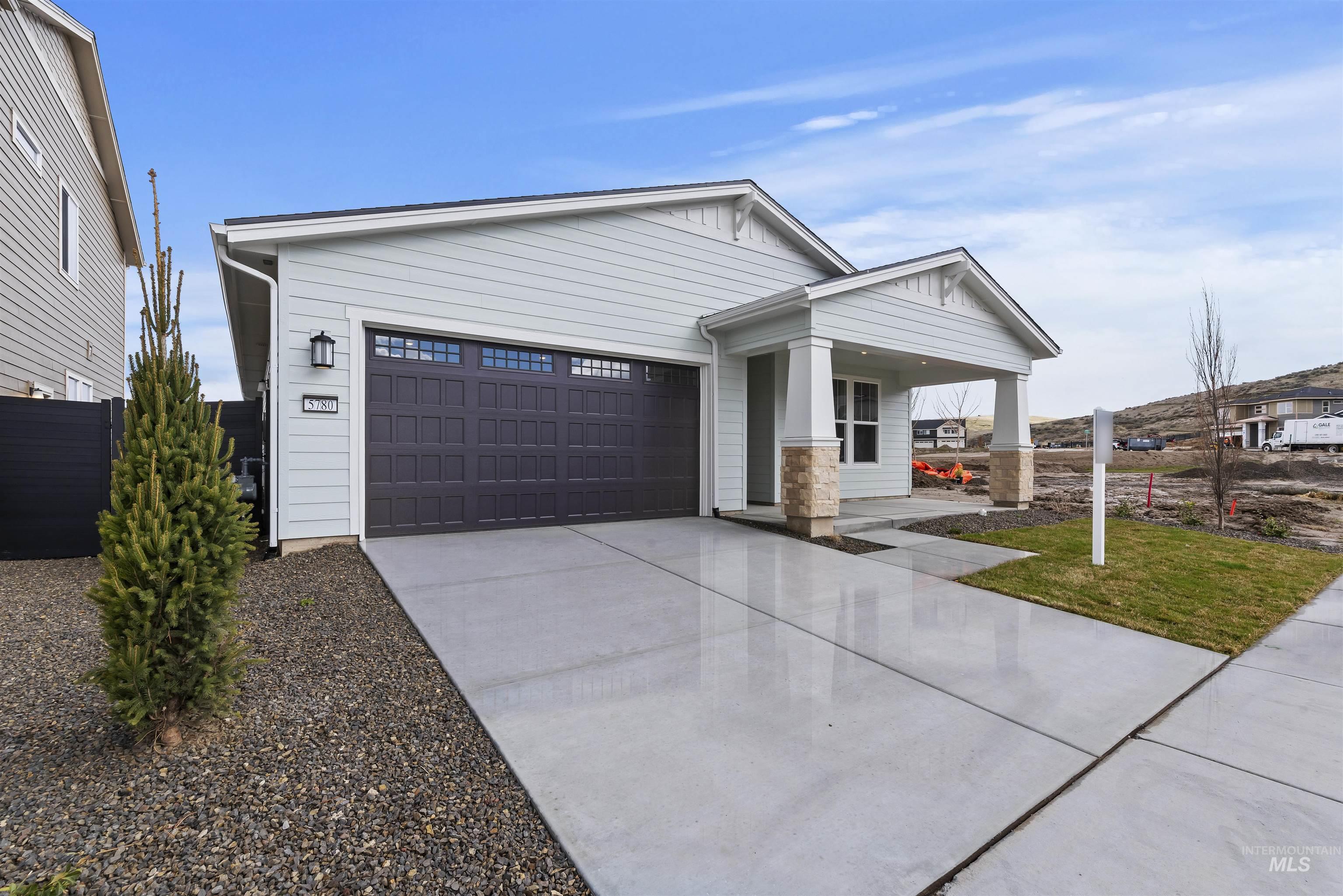 6124 N Arcinda Way, Eagle, Idaho 83616-1377, 3 Bedrooms, 2 Bathrooms, Residential For Sale, Price $664,590,MLS 98989819