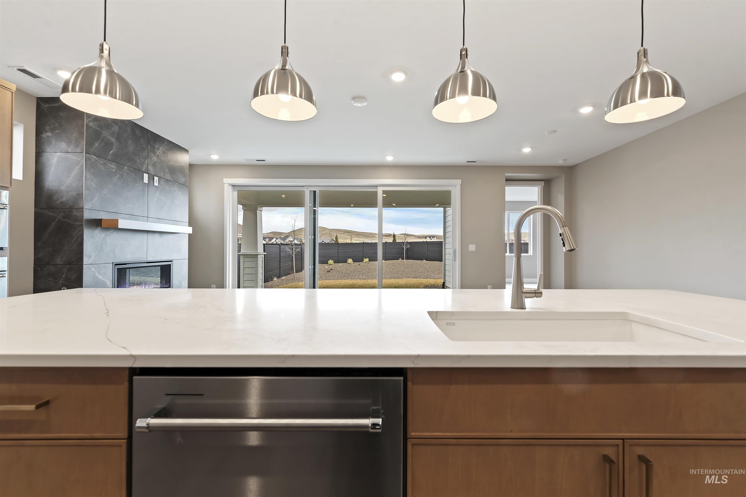 6124 N Arcinda Way, Eagle, Idaho 83616-1377, 3 Bedrooms, 2 Bathrooms, Residential For Sale, Price $664,590,MLS 98989819