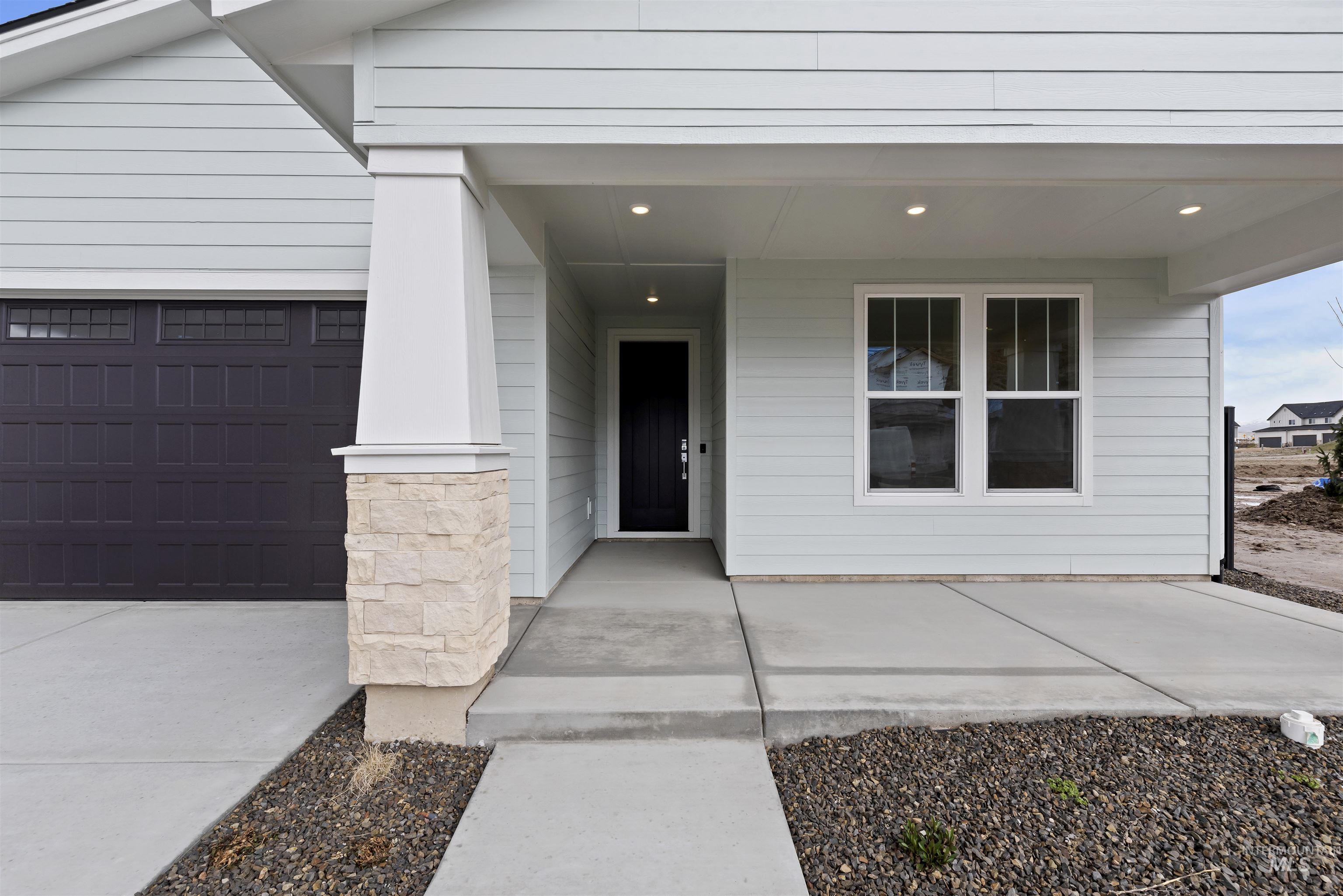 6124 N Arcinda Way, Eagle, Idaho 83616-1377, 3 Bedrooms, 2 Bathrooms, Residential For Sale, Price $664,590,MLS 98989819