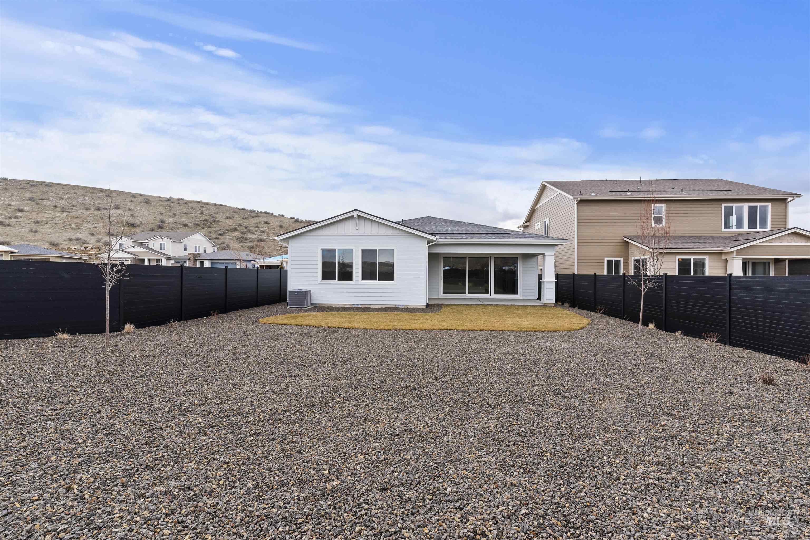 6124 N Arcinda Way, Eagle, Idaho 83616-1377, 3 Bedrooms, 2 Bathrooms, Residential For Sale, Price $664,590,MLS 98989819