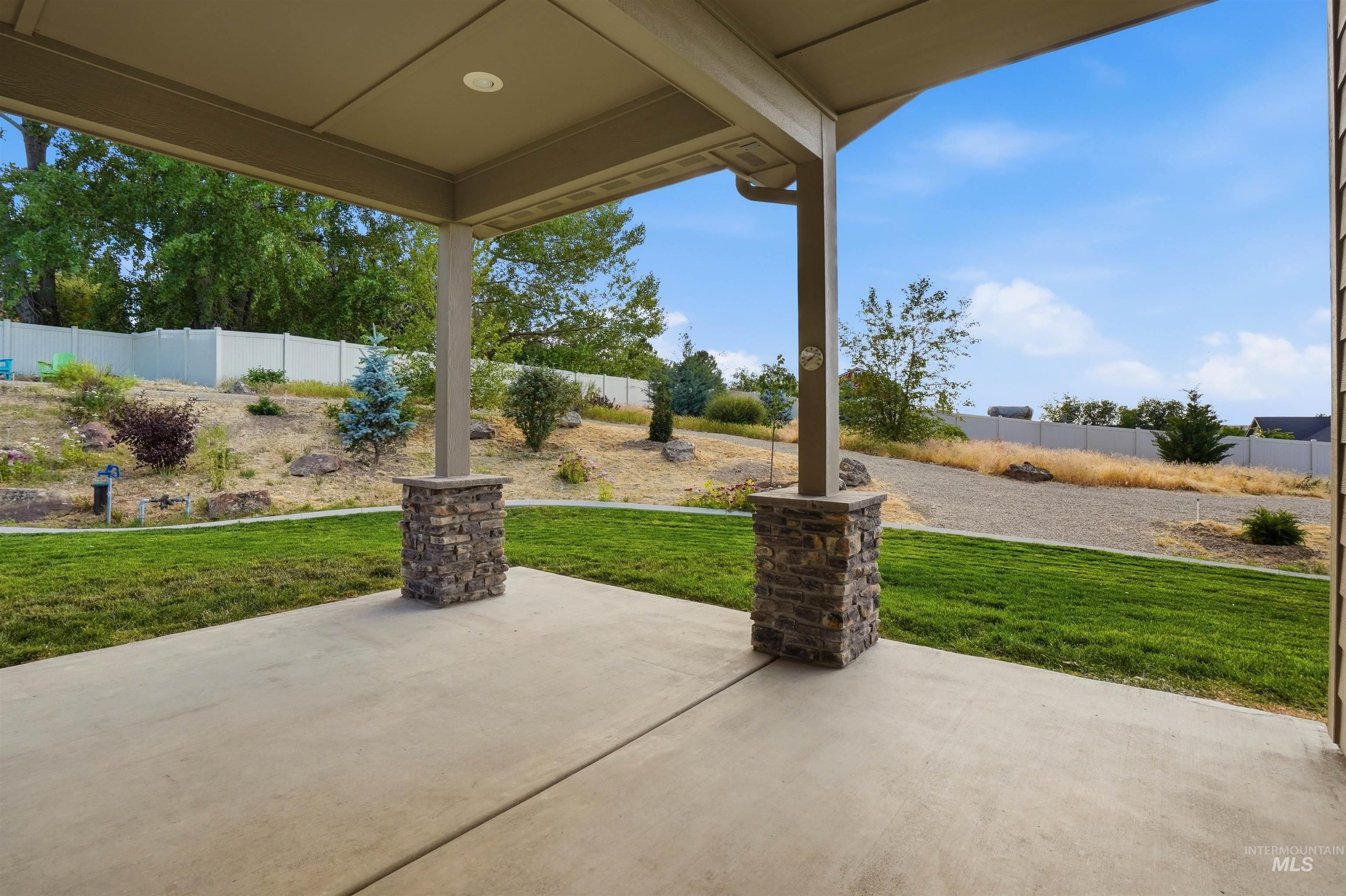 18435 Vaquero Ln, Caldwell, Idaho 83707, 3 Bedrooms, 2 Bathrooms, Residential For Sale, Price $769,000,MLS 98989821
