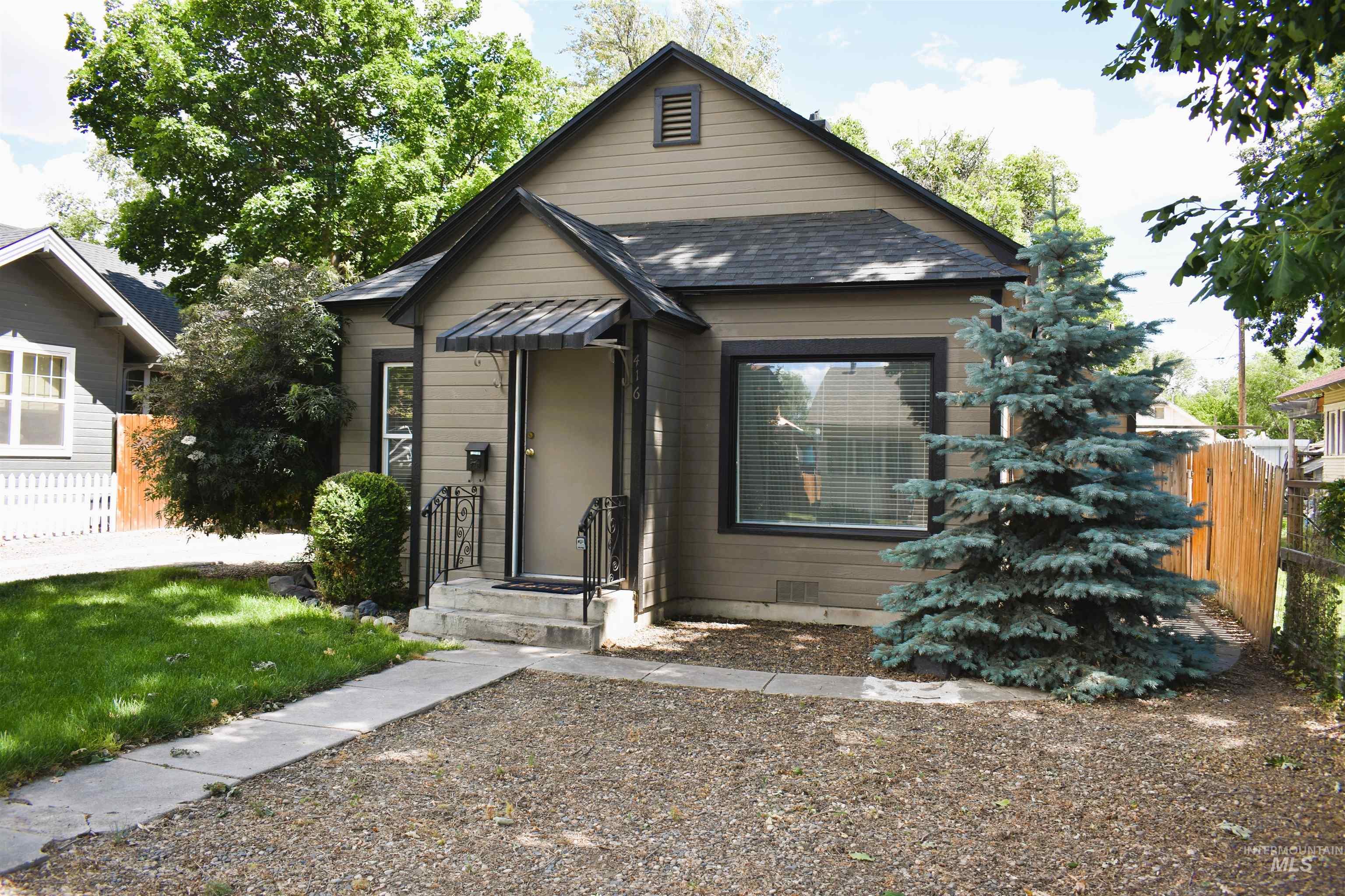 414 13th Ave South, Nampa, Idaho 83651, 2 Bedrooms, 1 Bathroom, Residential Income For Sale, Price $365,000, 98989822