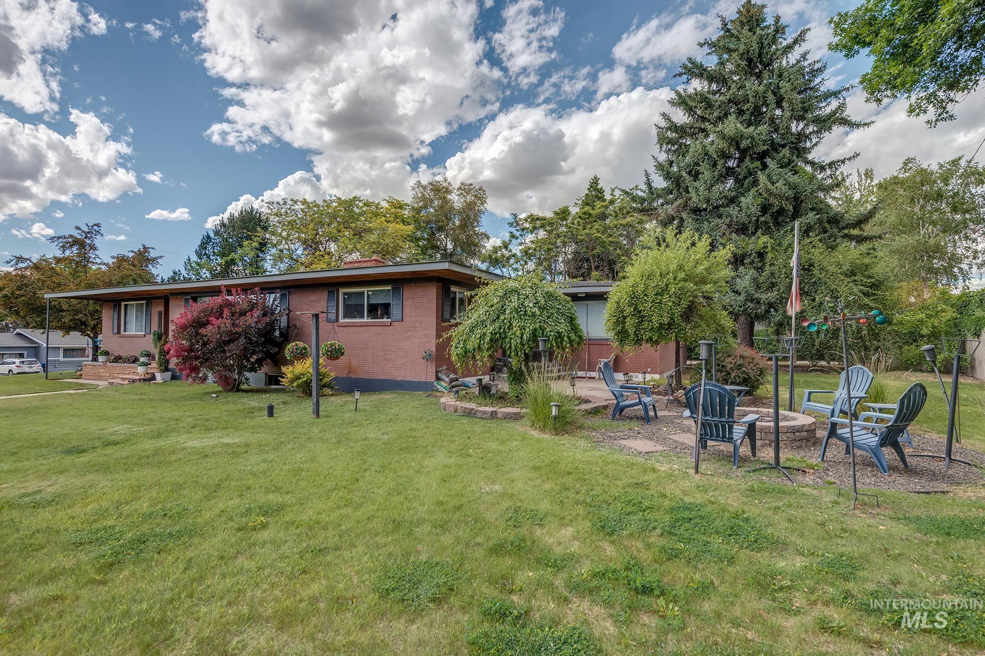 2011 Decker Drive, Payette, Idaho 83661, 4 Bedrooms, 2.5 Bathrooms, Residential For Sale, Price $549,611,MLS 98989830