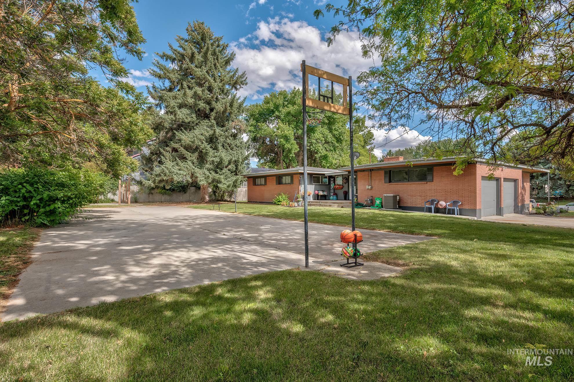 2011 Decker Drive, Payette, Idaho 83661, 4 Bedrooms, 2.5 Bathrooms, Residential For Sale, Price $549,611,MLS 98989830