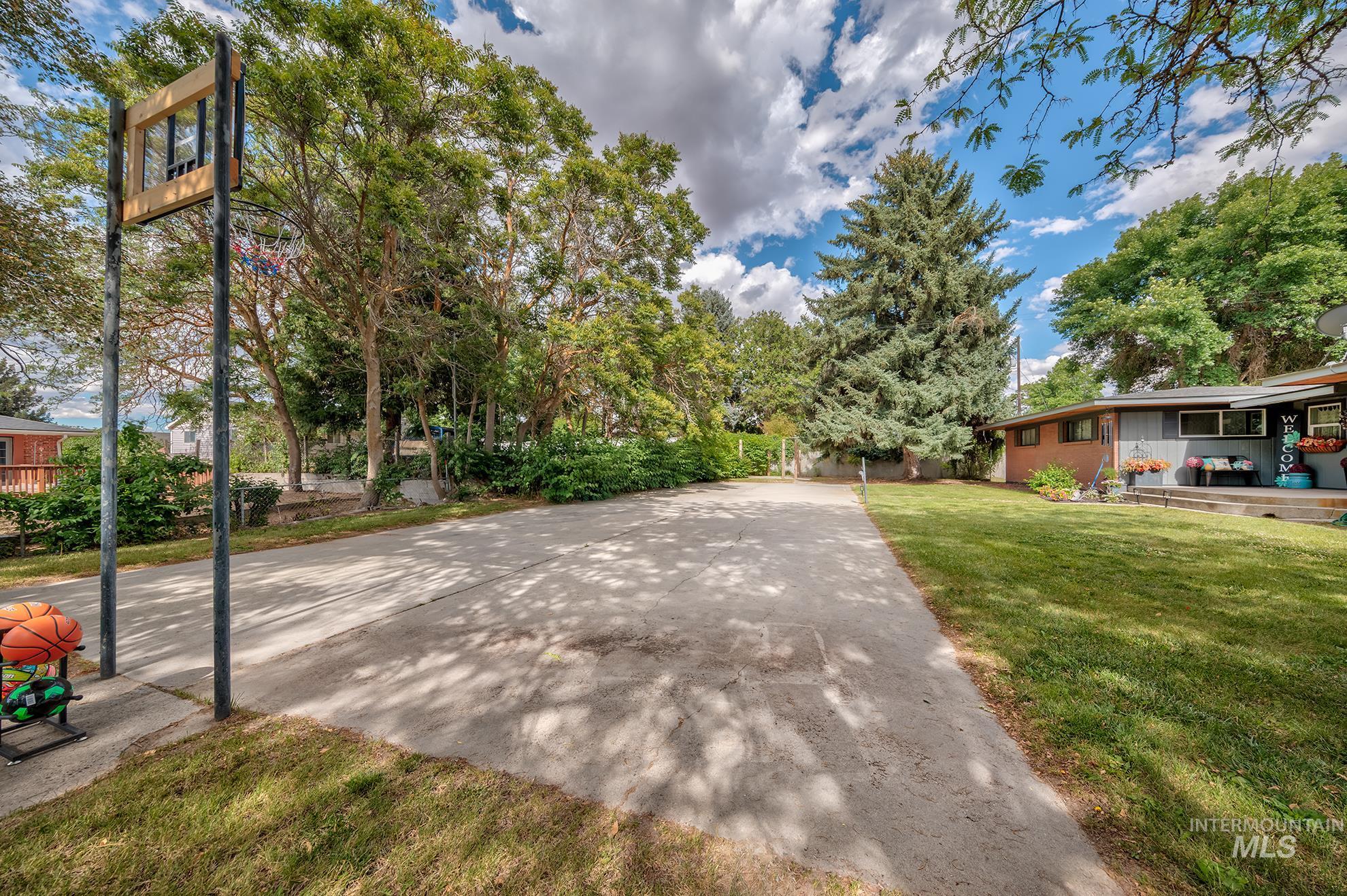 2011 Decker Drive, Payette, Idaho 83661, 4 Bedrooms, 2.5 Bathrooms, Residential For Sale, Price $549,611,MLS 98989830