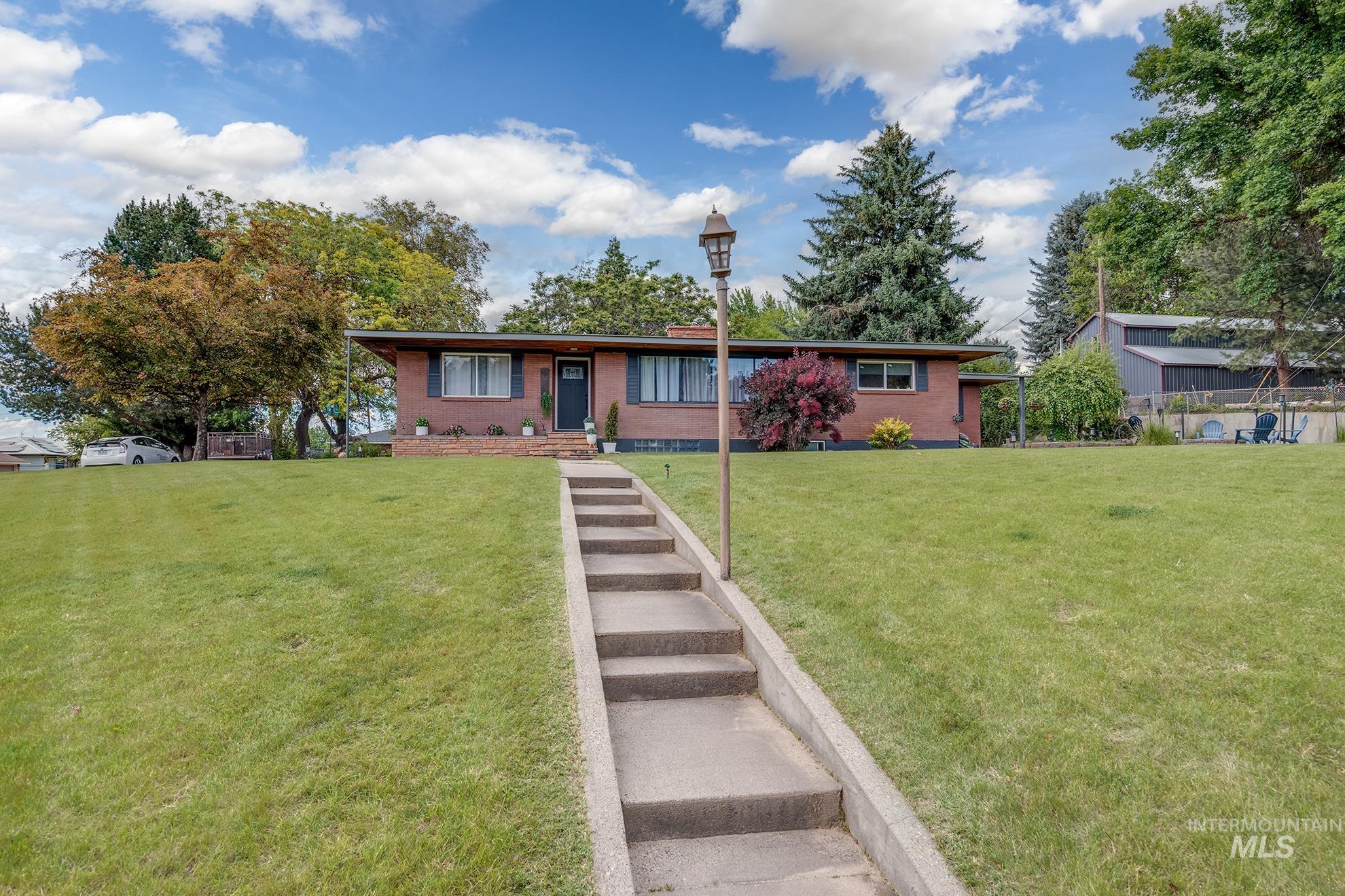 2011 Decker Drive, Payette, Idaho 83661, 4 Bedrooms, 2.5 Bathrooms, Residential For Sale, Price $549,611,MLS 98989830