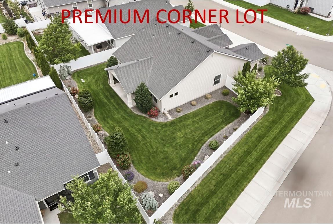 1875 W Deserthawk Dr., Kuna, Idaho 83634, 3 Bedrooms, 2 Bathrooms, Residential For Sale, Price $415,000,MLS 98989831