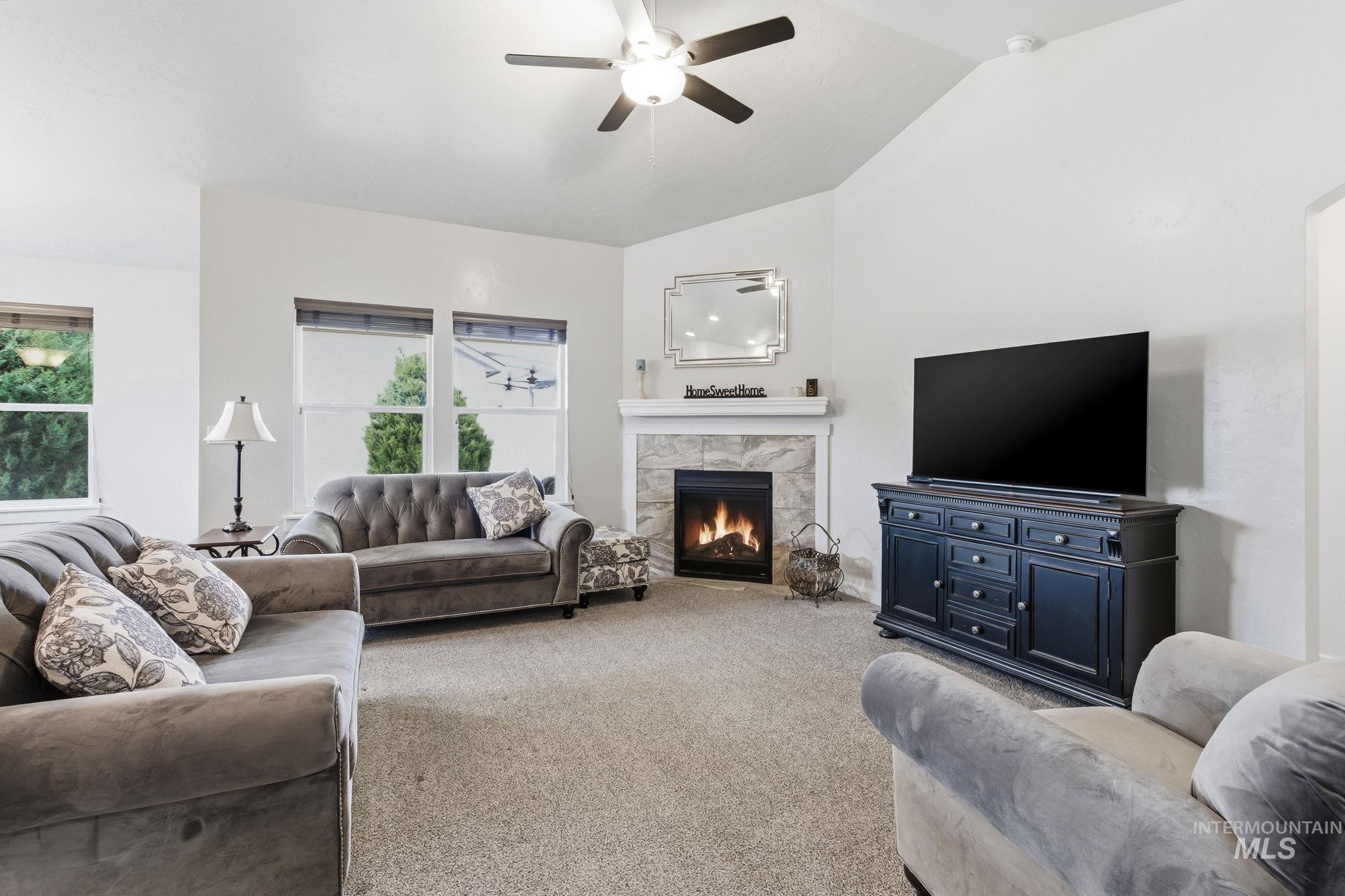 1875 W Deserthawk Dr., Kuna, Idaho 83634, 3 Bedrooms, 2 Bathrooms, Residential For Sale, Price $415,000,MLS 98989831
