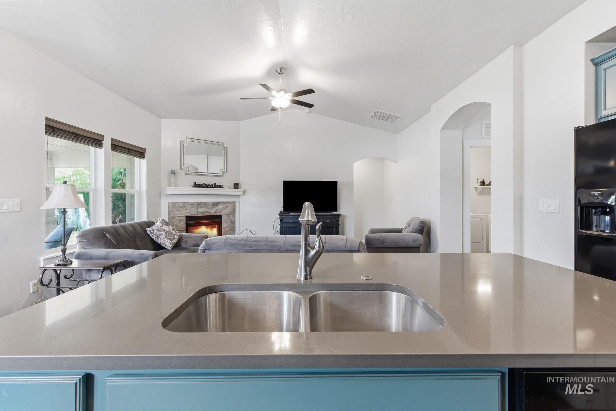 1875 W Deserthawk Dr., Kuna, Idaho 83634, 3 Bedrooms, 2 Bathrooms, Residential For Sale, Price $415,000,MLS 98989831