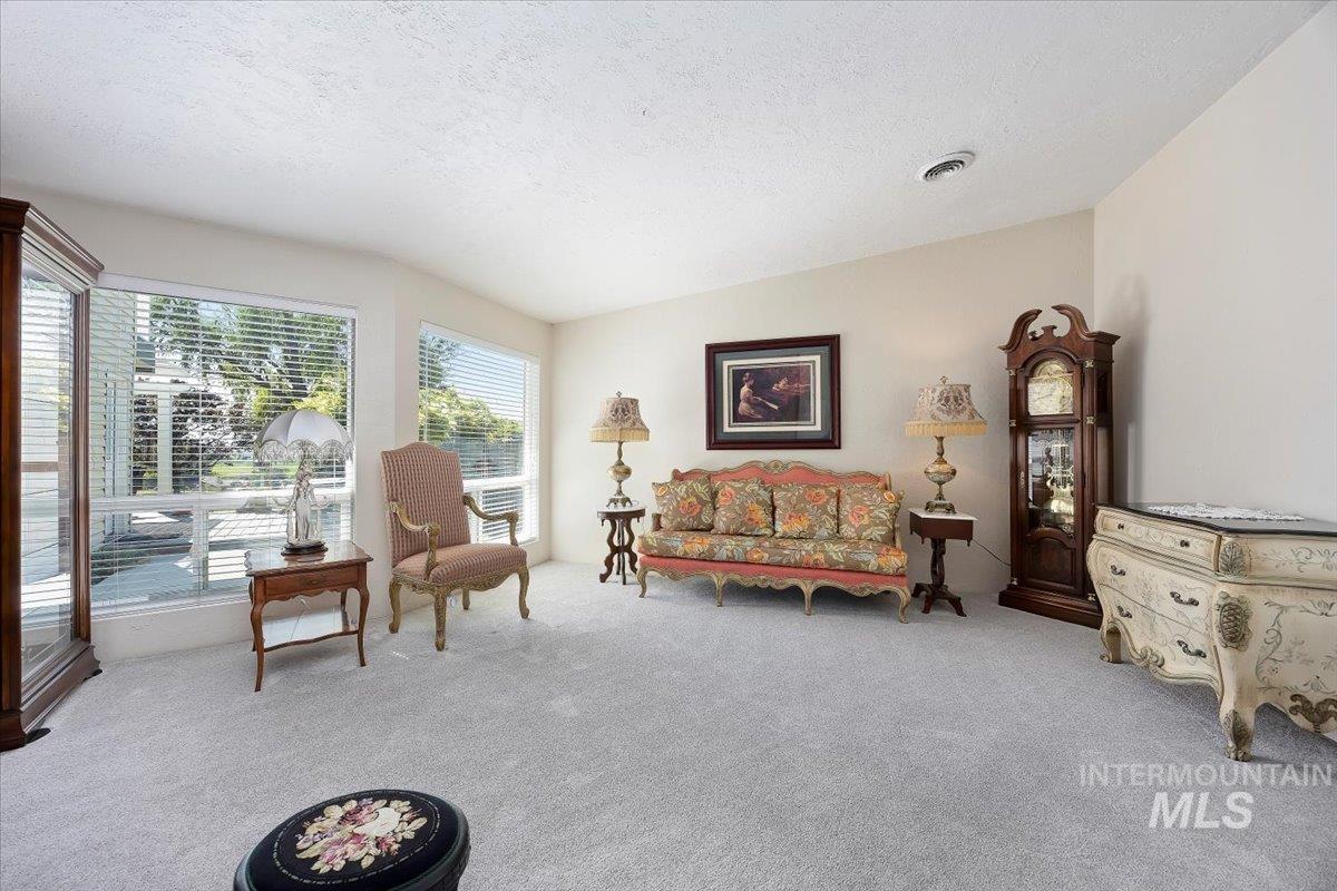 147 W 400 South, Jerome, Idaho 83338, 4 Bedrooms, 3 Bathrooms, Residential For Sale, Price $664,000,MLS 98989834