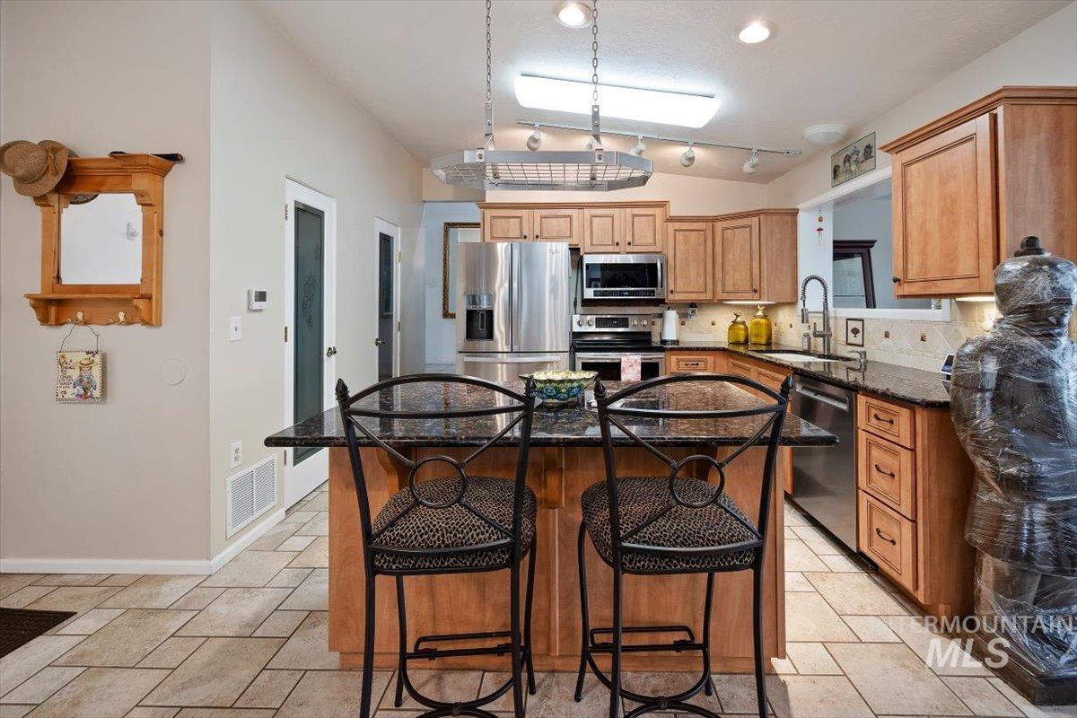 147 W 400 South, Jerome, Idaho 83338, 4 Bedrooms, 3 Bathrooms, Residential For Sale, Price $664,000,MLS 98989834