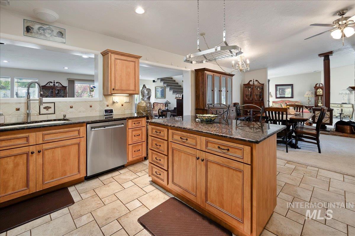 147 W 400 South, Jerome, Idaho 83338, 4 Bedrooms, 3 Bathrooms, Residential For Sale, Price $664,000,MLS 98989834