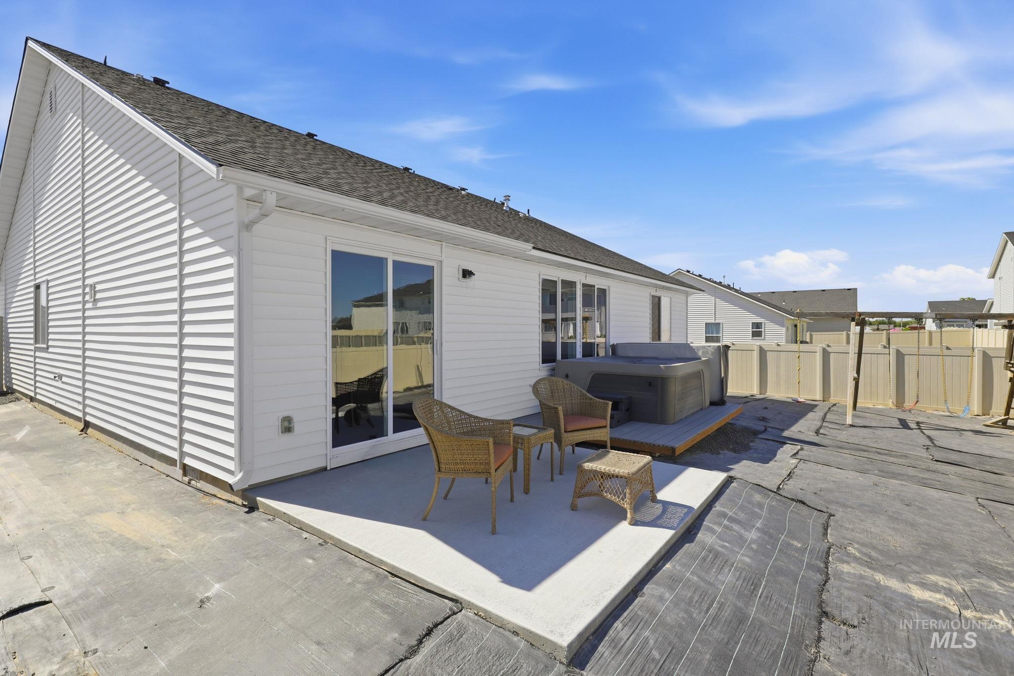 16780 Breton Way, Caldwell, Idaho 83607, 3 Bedrooms, 2 Bathrooms, Residential For Sale, Price $385,000,MLS 98989836