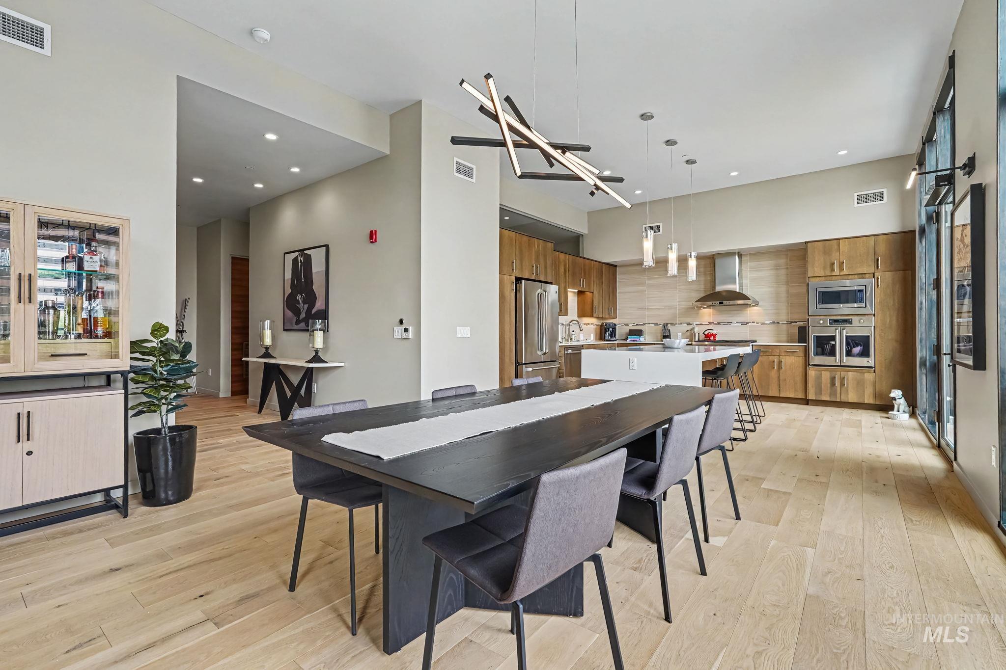 119 S 10th, Boise, Idaho 83702, 2 Bedrooms, 2 Bathrooms, Residential For Sale, Price $1,249,000,MLS 98989837