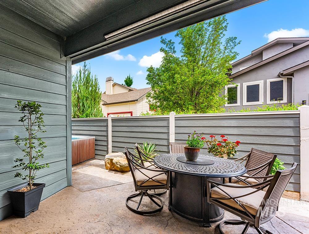 2915 S Old Hickory Way, Boise, Idaho 83716, 4 Bedrooms, 3.5 Bathrooms, Residential For Sale, Price $869,000,MLS 98989840