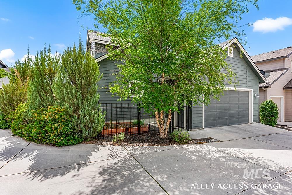 2915 S Old Hickory Way, Boise, Idaho 83716, 4 Bedrooms, 3.5 Bathrooms, Residential For Sale, Price $869,000,MLS 98989840