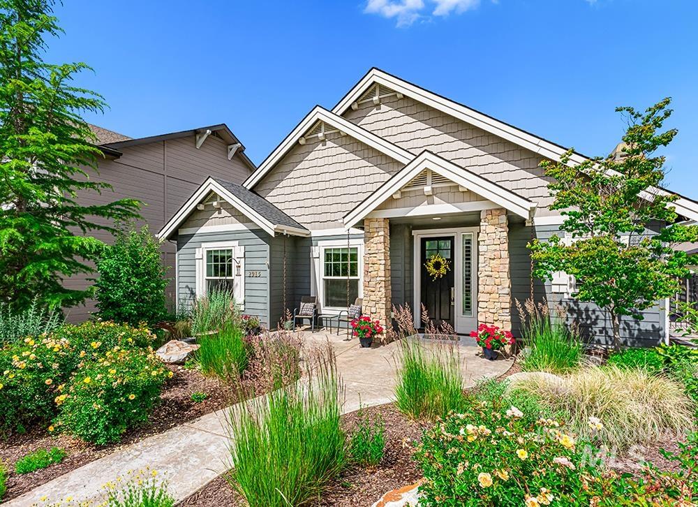 2915 S Old Hickory Way, Boise, Idaho 83716, 4 Bedrooms, 3.5 Bathrooms, Residential For Sale, Price $869,000,MLS 98989840