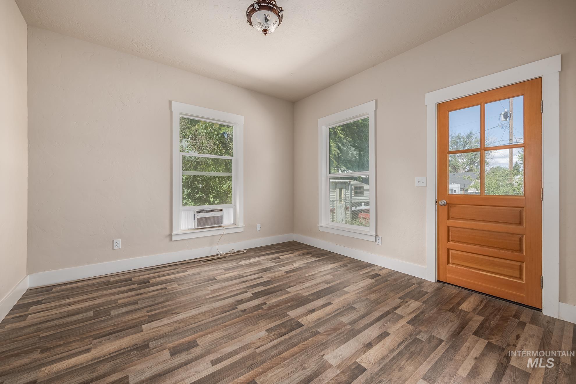 504 N 9th Street, Payette, Idaho 83661, 3 Bedrooms, 1 Bathroom, Residential For Sale, Price $350,000,MLS 98989841