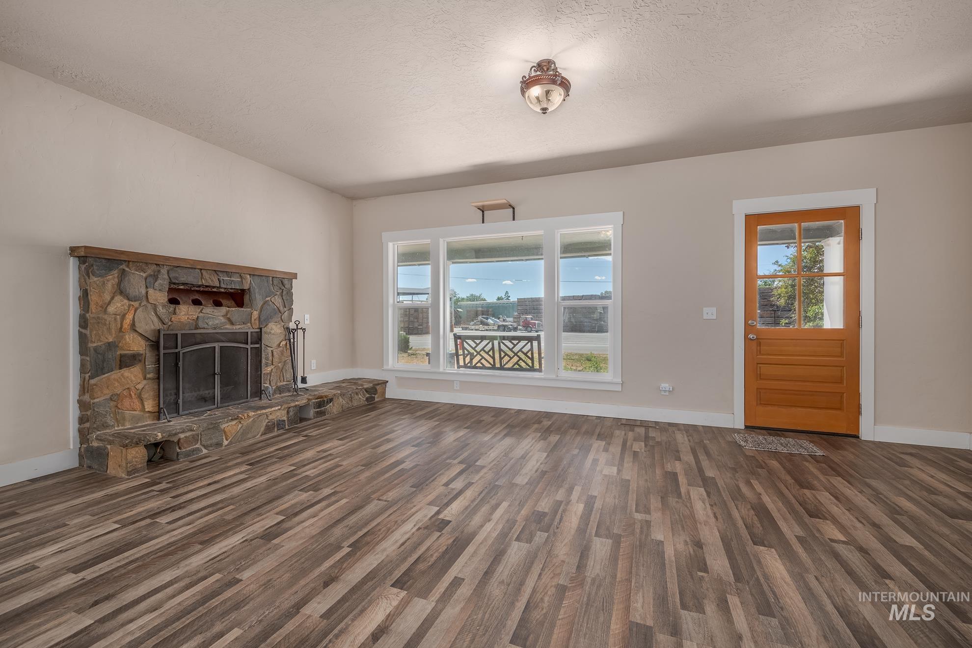 504 N 9th Street, Payette, Idaho 83661, 3 Bedrooms, 1 Bathroom, Residential For Sale, Price $350,000,MLS 98989841