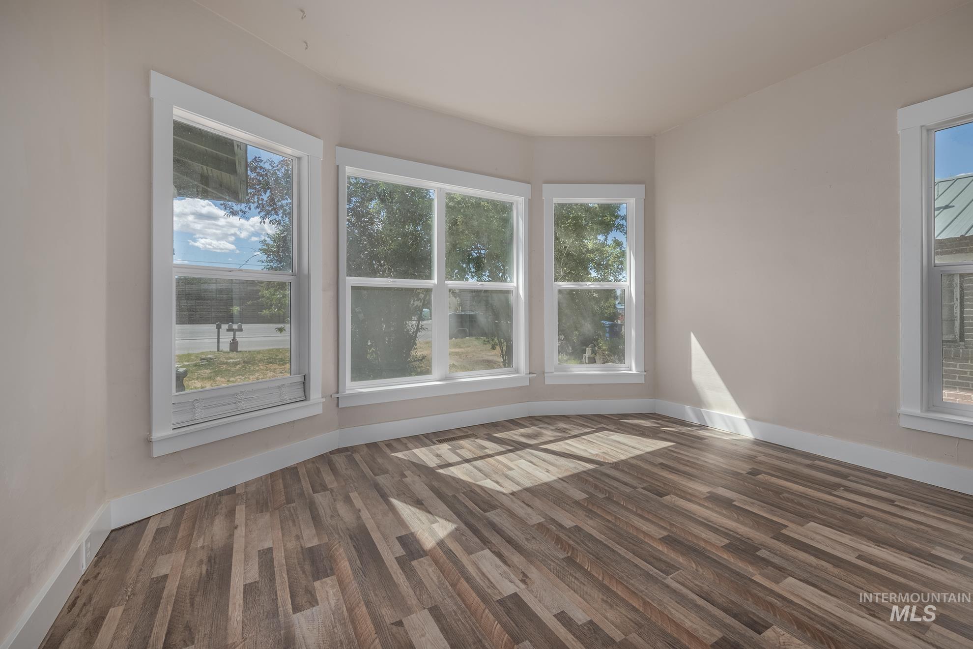 504 N 9th Street, Payette, Idaho 83661, 3 Bedrooms, 1 Bathroom, Residential For Sale, Price $350,000,MLS 98989841