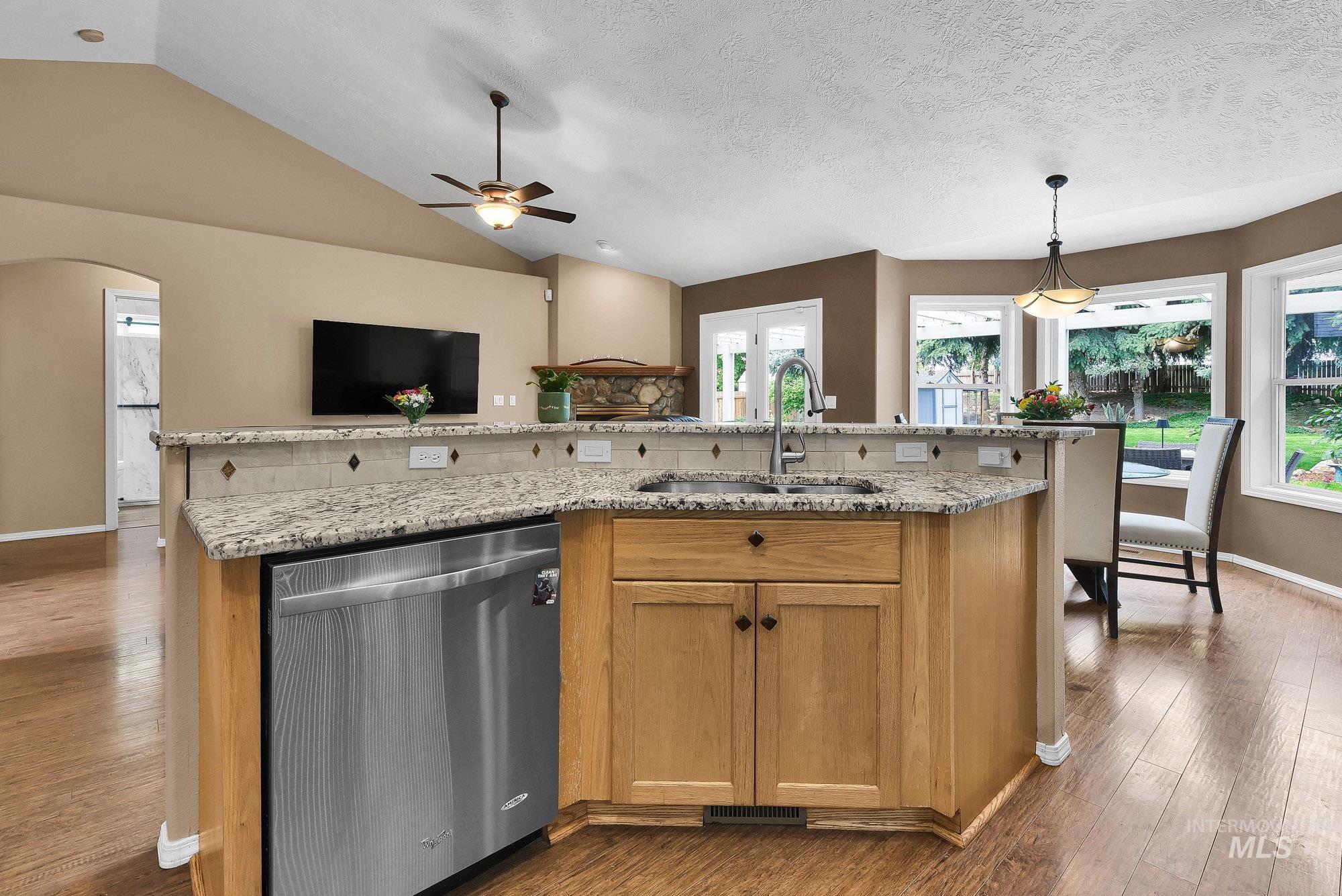 23193 Forest Hills Loop, Caldwell, Idaho 83607, 4 Bedrooms, 2 Bathrooms, Residential For Sale, Price $475,000,MLS 98989844