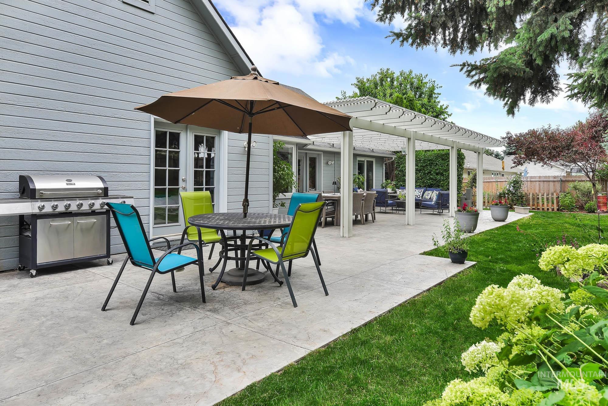 23193 Forest Hills Loop, Caldwell, Idaho 83607, 4 Bedrooms, 2 Bathrooms, Residential For Sale, Price $475,000,MLS 98989844