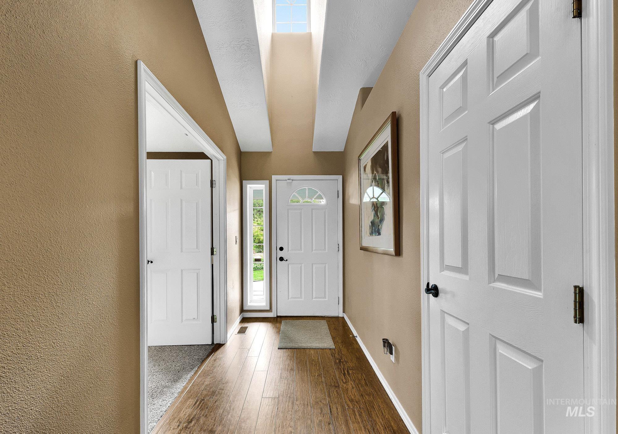 23193 Forest Hills Loop, Caldwell, Idaho 83607, 4 Bedrooms, 2 Bathrooms, Residential For Sale, Price $475,000,MLS 98989844