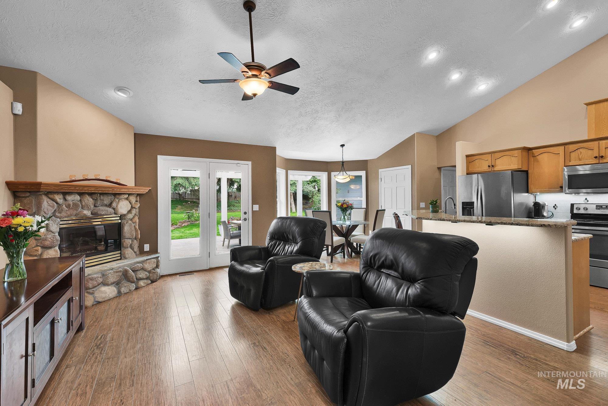 23193 Forest Hills Loop, Caldwell, Idaho 83607, 4 Bedrooms, 2 Bathrooms, Residential For Sale, Price $475,000,MLS 98989844