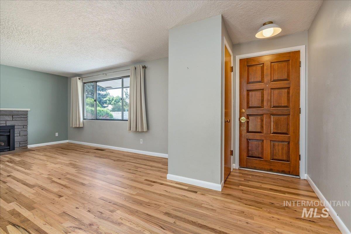 316 N Gail Cir, Boise, Idaho 83706, 3 Bedrooms, 1 Bathroom, Residential For Sale, Price $399,900,MLS 98989848