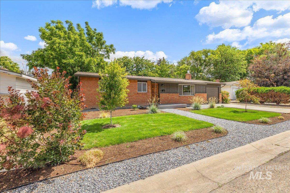 316 N Gail Cir, Boise, Idaho 83706, 3 Bedrooms, 1 Bathroom, Residential For Sale, Price $399,900,MLS 98989848