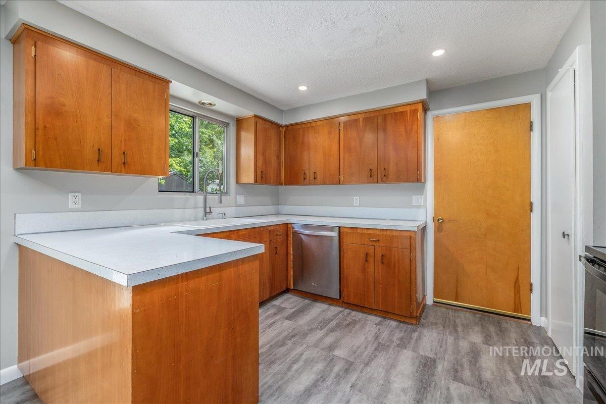 316 N Gail Cir, Boise, Idaho 83706, 3 Bedrooms, 1 Bathroom, Residential For Sale, Price $399,900,MLS 98989848