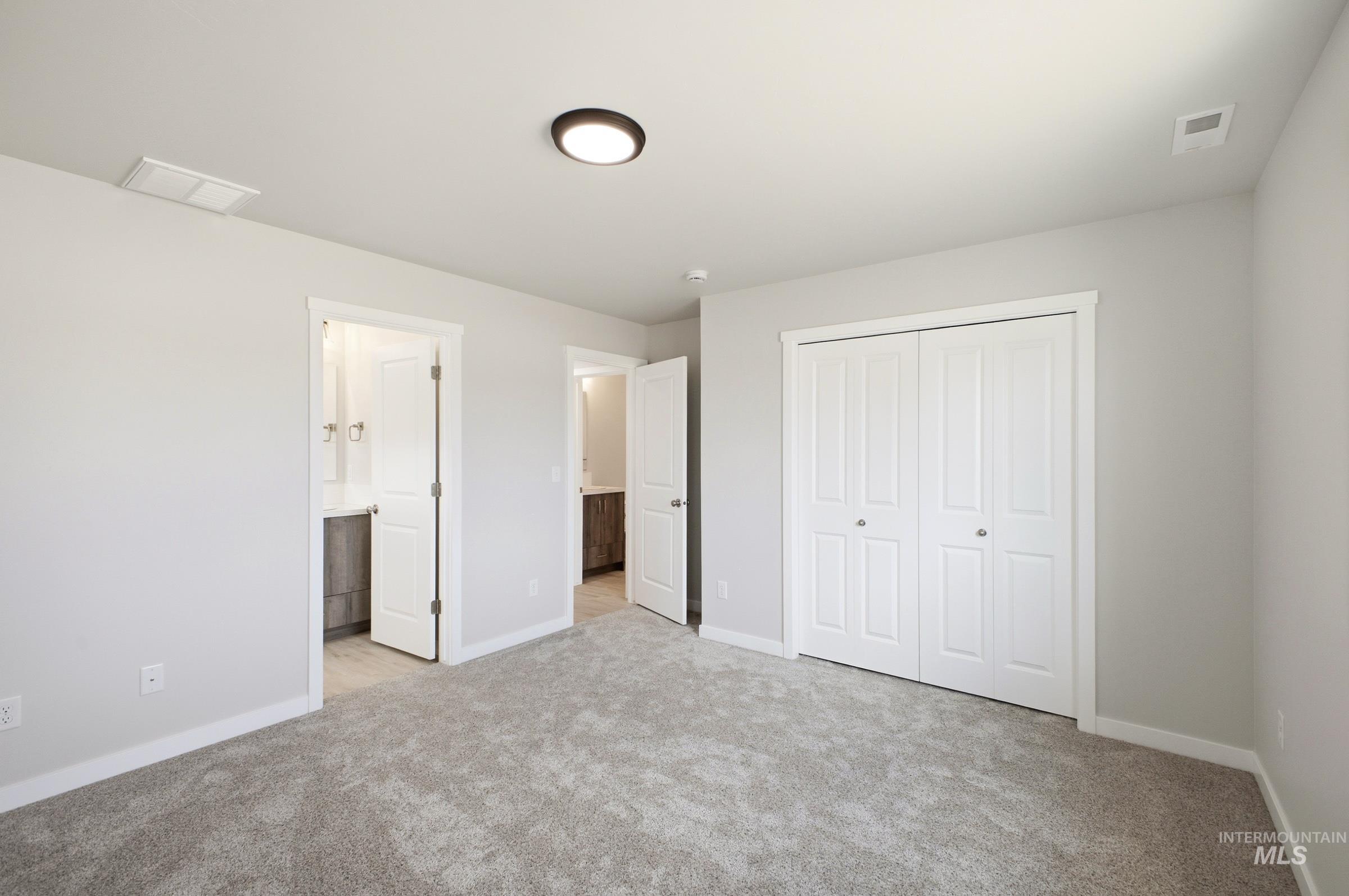 215 W 17th Ave, Jerome, Idaho 83338, 3 Bedrooms, 2 Bathrooms, Residential For Sale, Price $318,995,MLS 98989850