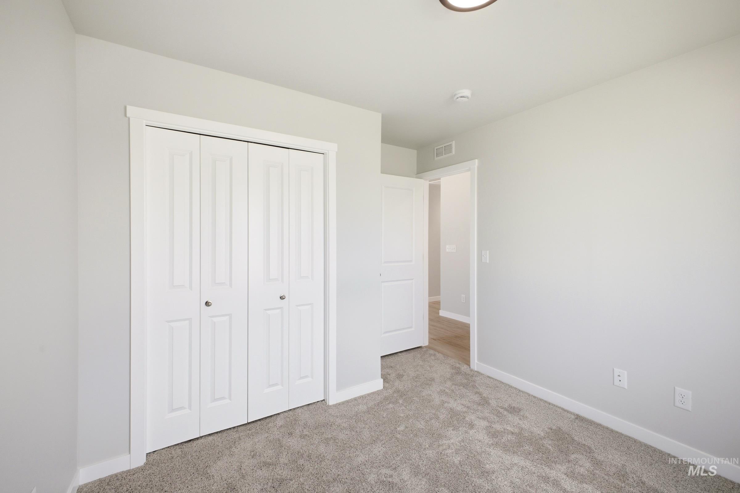 215 W 17th Ave, Jerome, Idaho 83338, 3 Bedrooms, 2 Bathrooms, Residential For Sale, Price $318,995,MLS 98989850