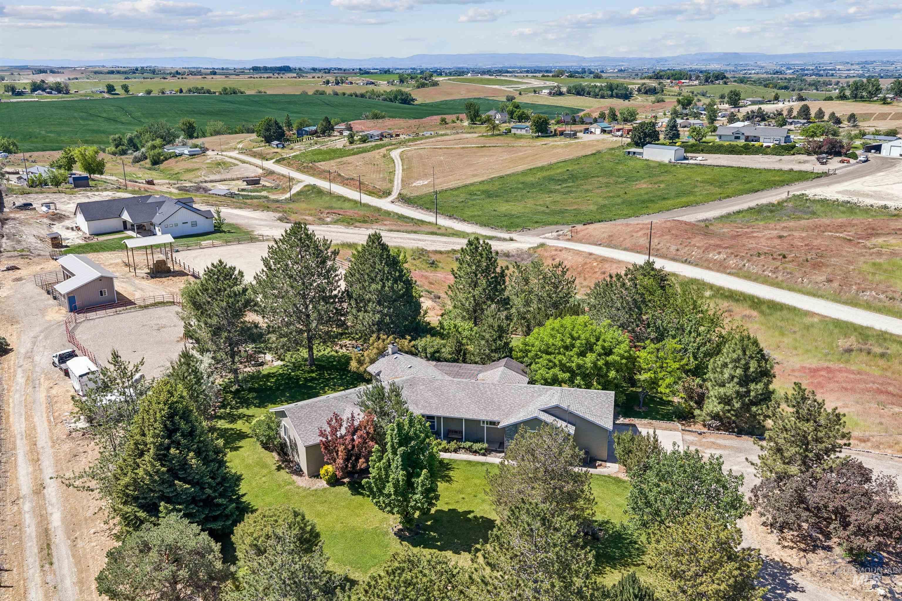 1925 Glenway, Fruitland, Idaho 83619, 4 Bedrooms, 3 Bathrooms, Residential For Sale, Price $770,000, 98989851