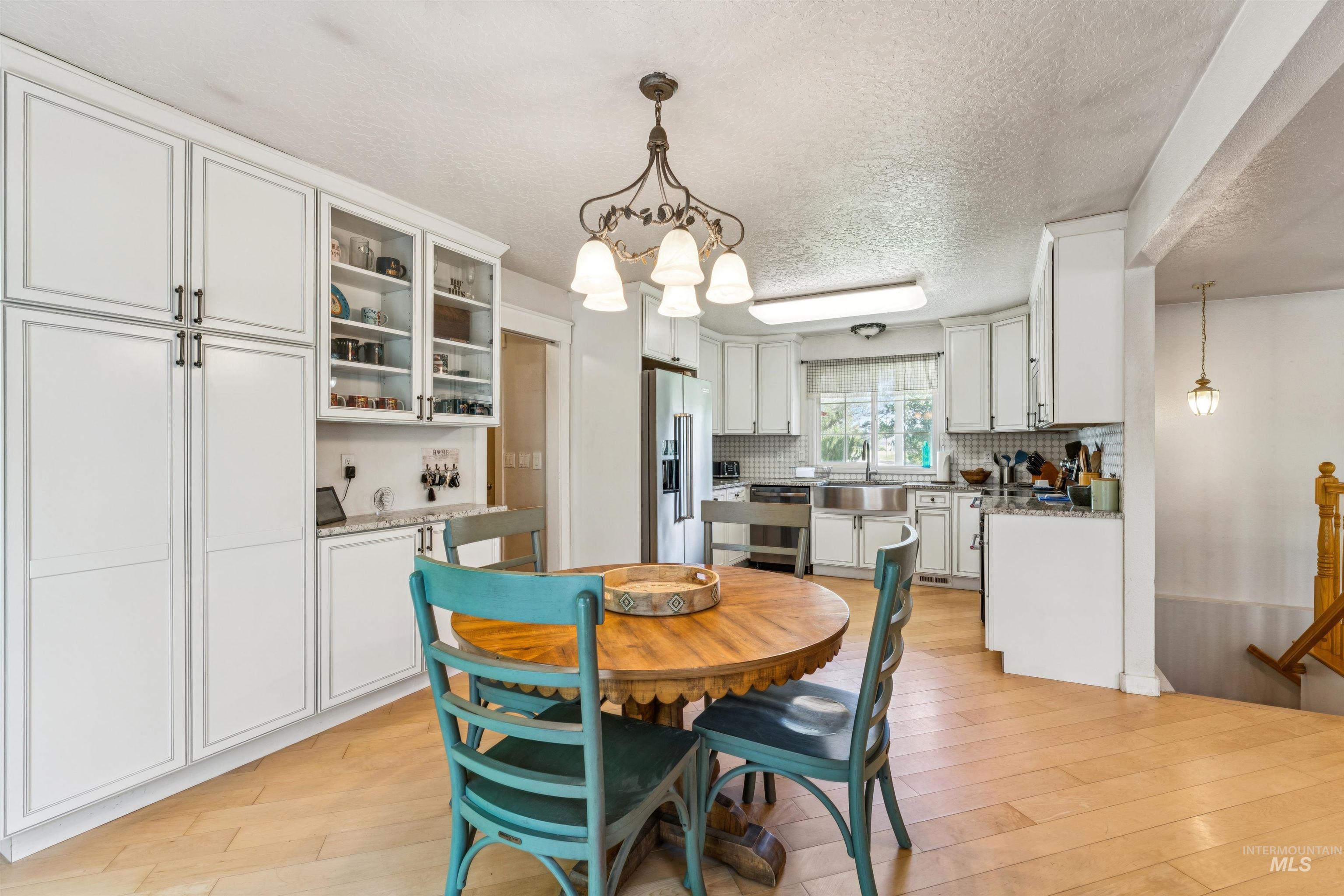 1925 Glenway, Fruitland, Idaho 83619, 4 Bedrooms, 3 Bathrooms, Residential For Sale, Price $770,000, 98989851