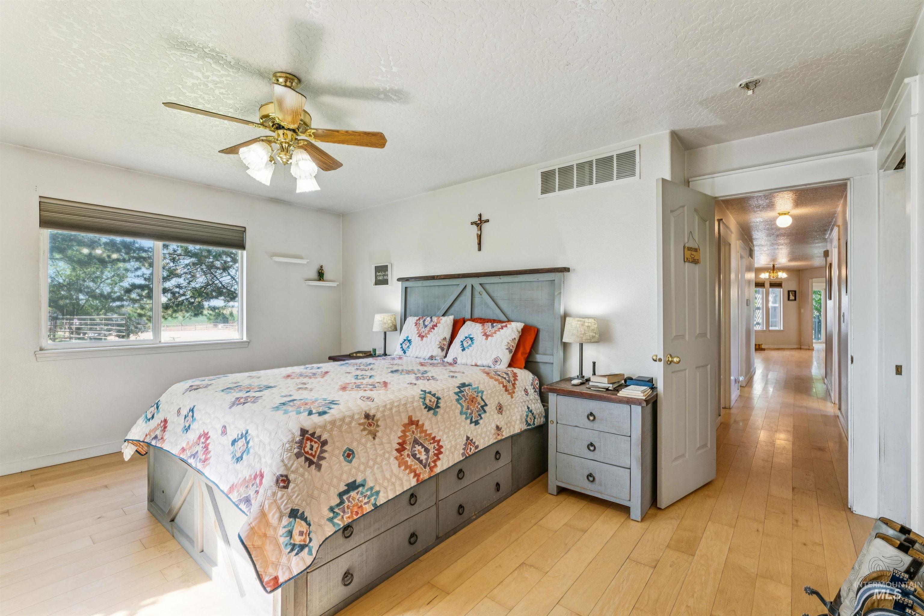 1925 Glenway, Fruitland, Idaho 83619, 4 Bedrooms, 3 Bathrooms, Residential For Sale, Price $770,000, 98989851