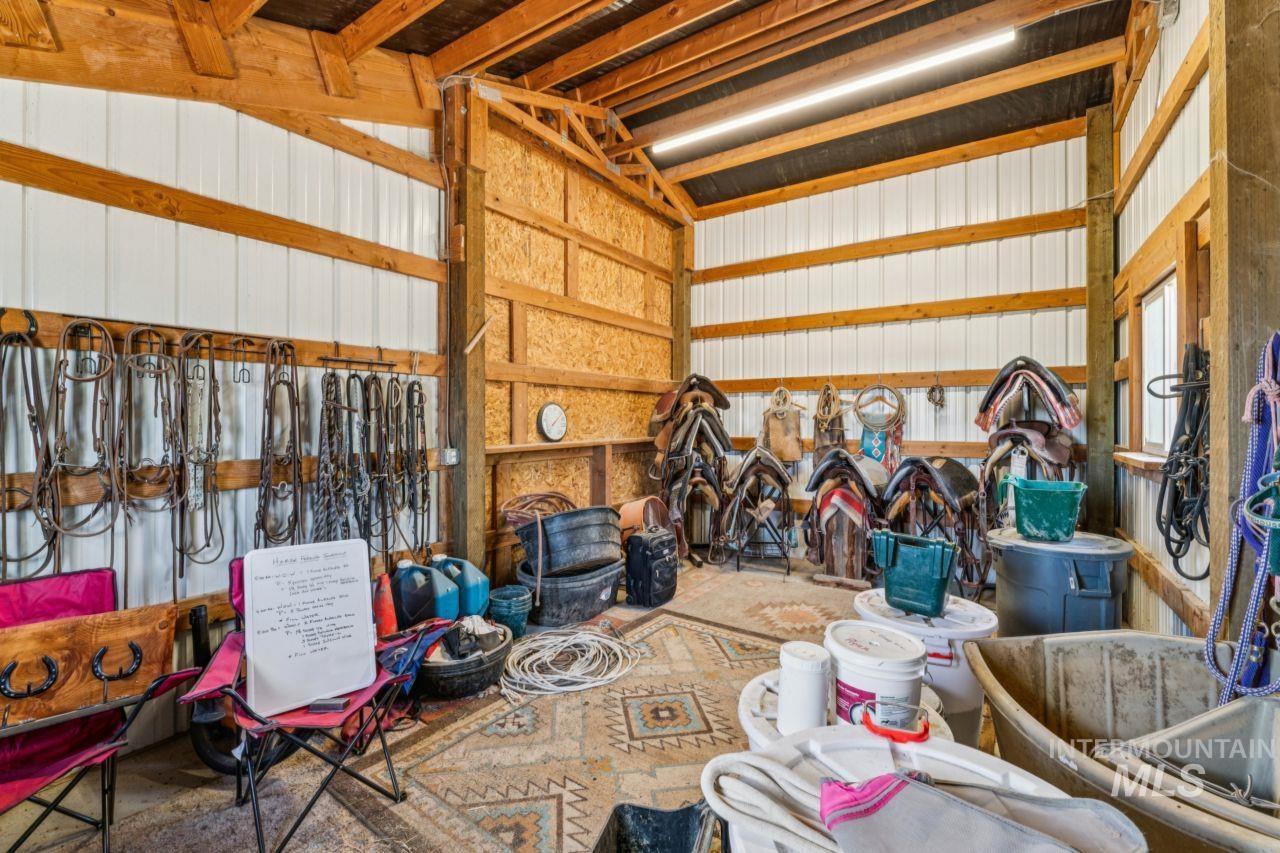 1925 Glenway, Fruitland, Idaho 83619, 4 Bedrooms, 3 Bathrooms, Residential For Sale, Price $770,000, 98989851