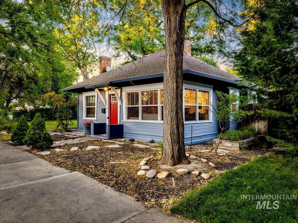 2014 N 9th St, Boise, Idaho 83702, 3 Bedrooms, 2 Bathrooms, Residential For Sale, Price $679,000,MLS 98989853