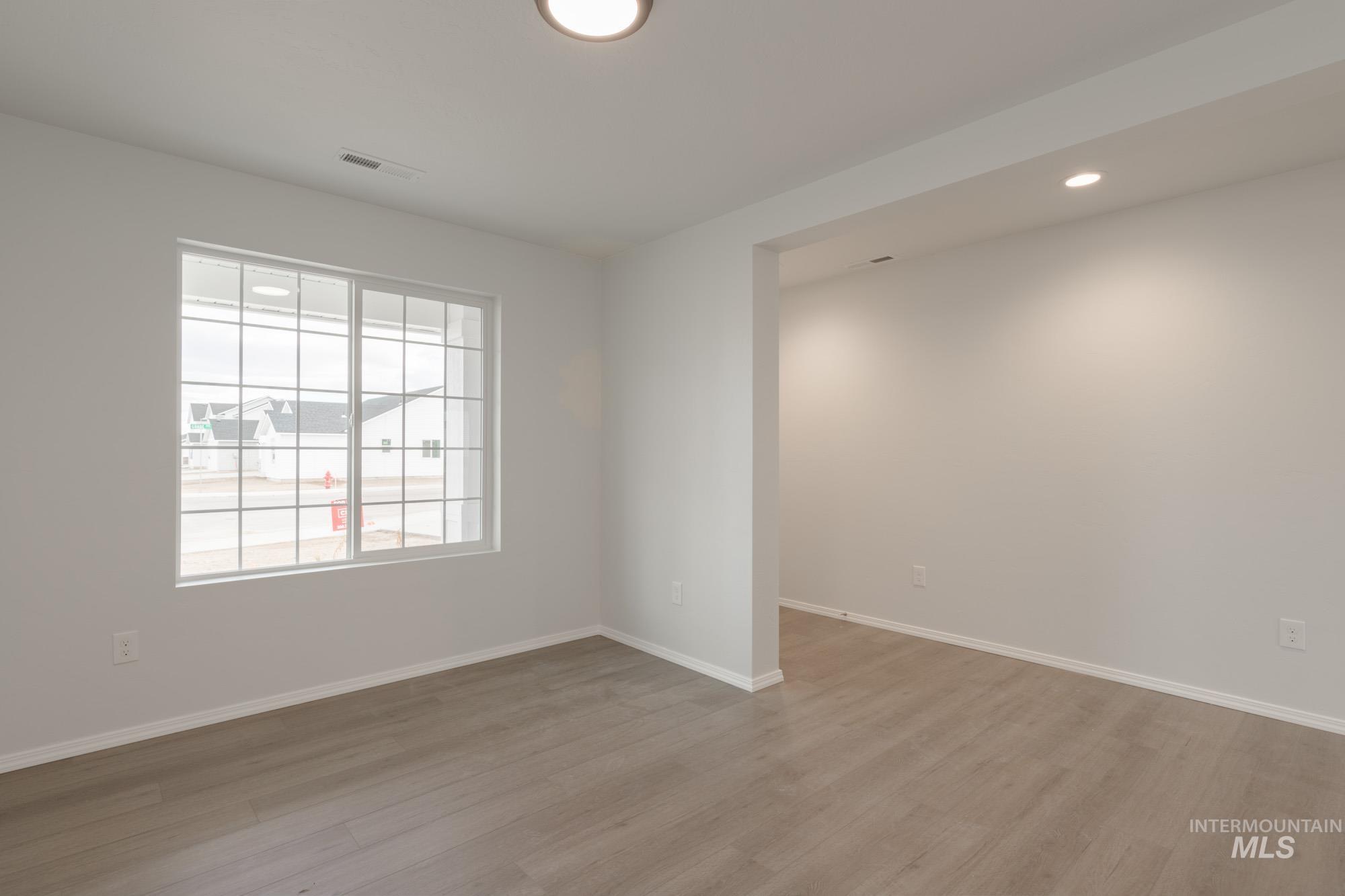 219 W 17th Ave, Jerome, Idaho 83338, 4 Bedrooms, 2.5 Bathrooms, Residential For Sale, Price $414,990,MLS 98989855