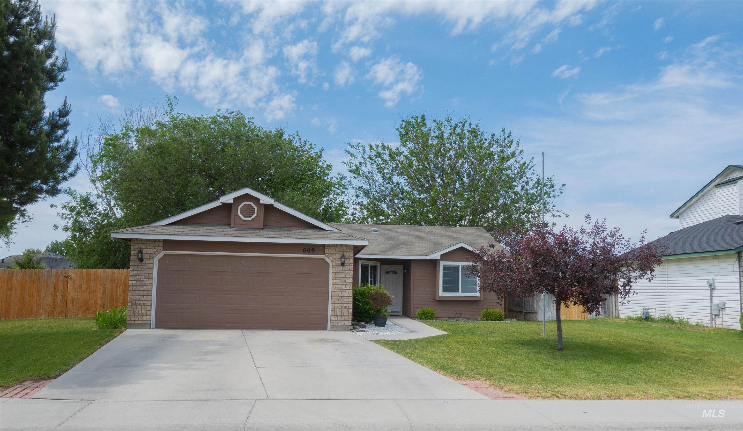 609 Stony Meadow Dr, Nampa, Idaho 83686, 3 Bedrooms, 2 Bathrooms, Residential For Sale, Price $335,000,MLS 98989856