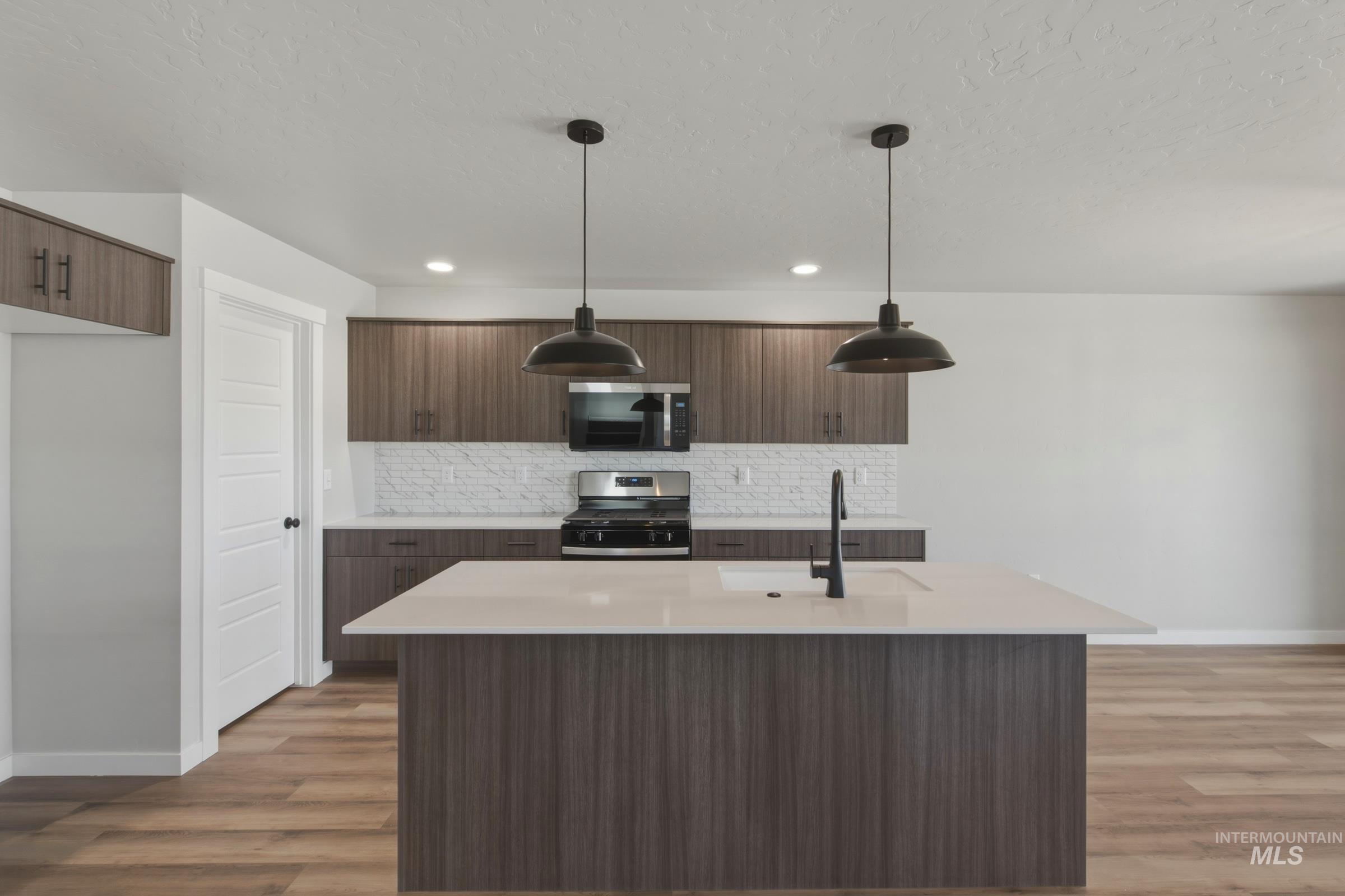 7300 W Trumbull Ct, Eagle, Idaho 83616, 4 Bedrooms, 2.5 Bathrooms, Residential For Sale, Price $549,990,MLS 98989857