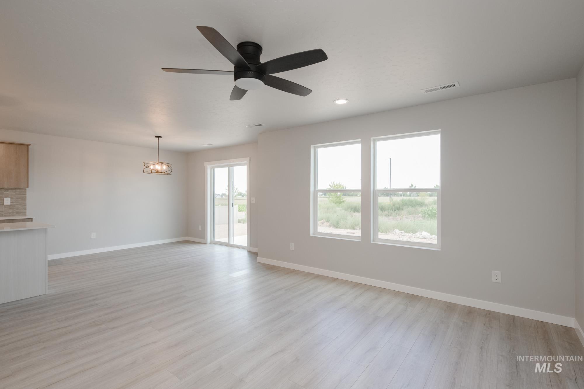 7300 W Trumbull Ct, Eagle, Idaho 83616, 4 Bedrooms, 2.5 Bathrooms, Residential For Sale, Price $549,990,MLS 98989857